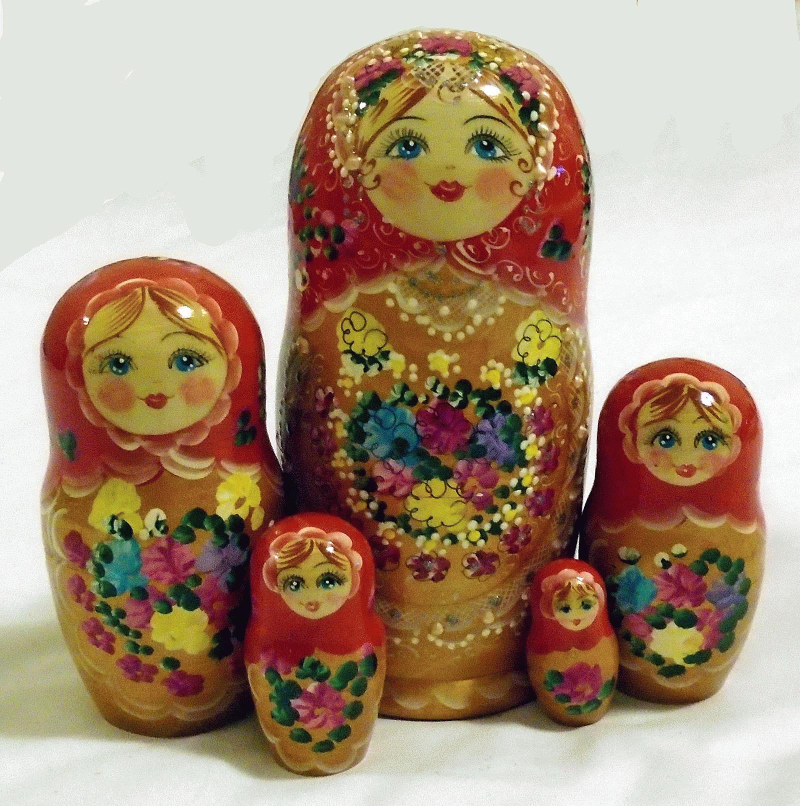 Matryoshka Set in Warm Red and Gold