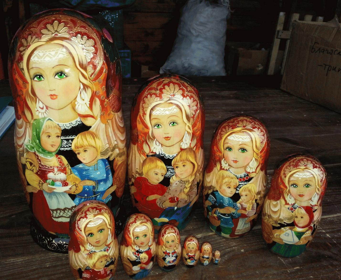 Nesting Dolls with Mother and Children Scene